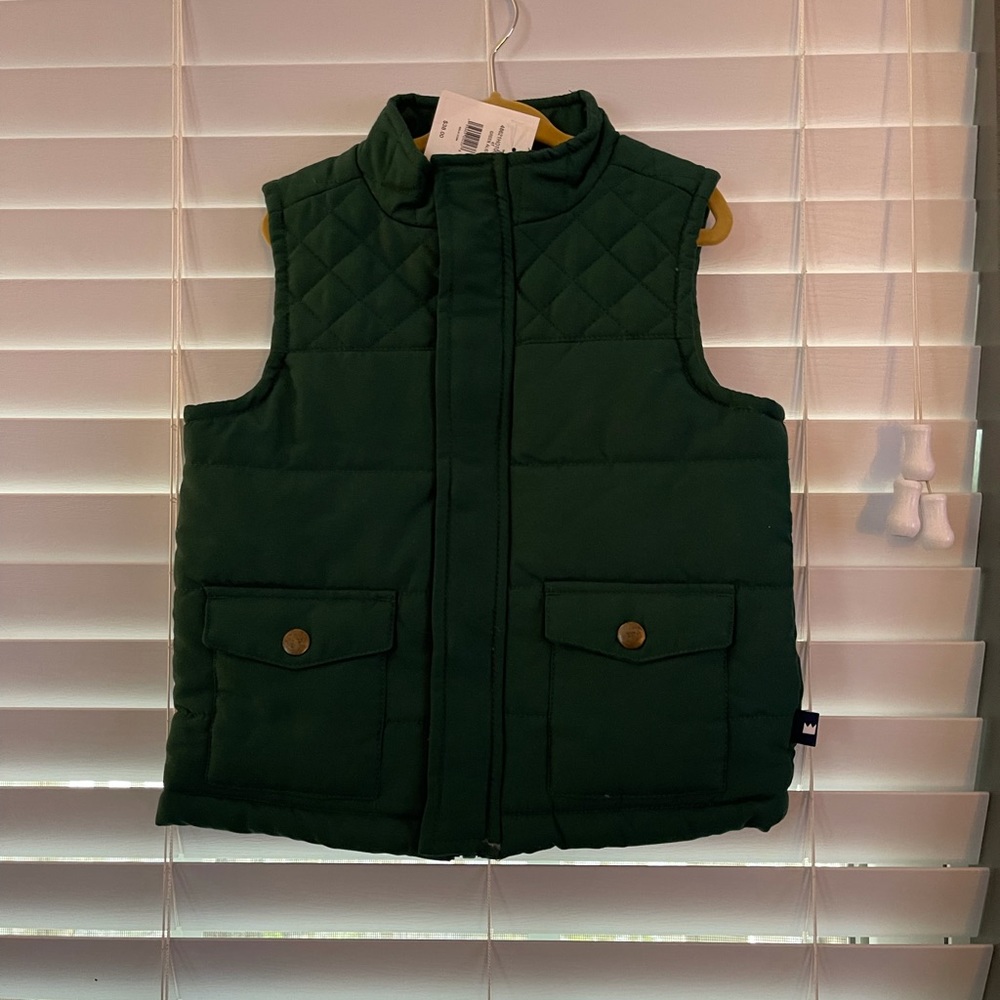 Crown and ivy vest. Green. 4T. NWT